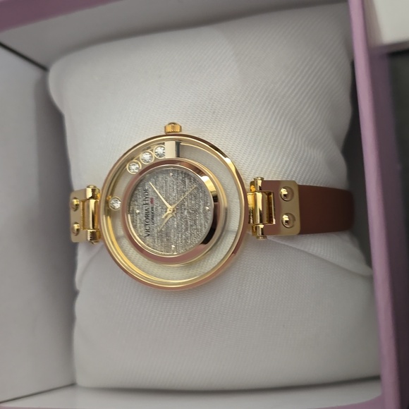 VICTORIA HYDE LONDON Ladies SPARKLE STAR Quartz  Watch NEW WITH TAGS AND BOX - Picture 6 of 13